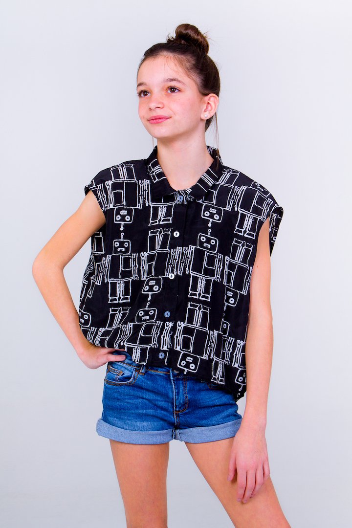 Robot Buttoned Down Crop Top- Black Unicornio Azul 