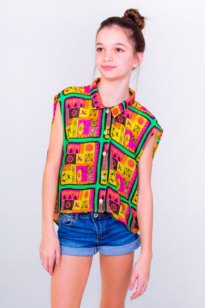 Jamaican Buttoned Down Crop Top- Multicolored Unicornio Azul 